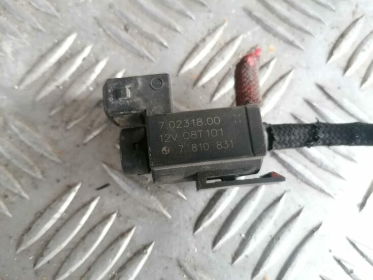 Solenoīda vakuuma vārsts priekš BMW 123 E87 2008 BLACK