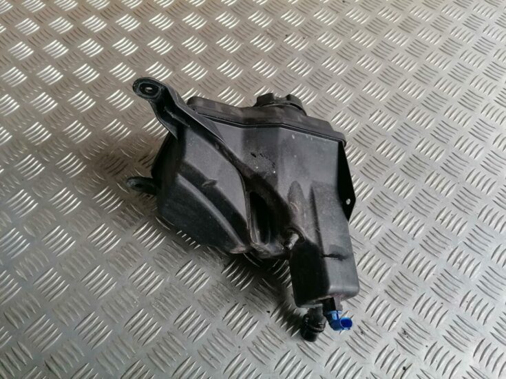 Dzesēšanas šķidruma tvertne priekš BMW 123 E87 2008 BLACK
