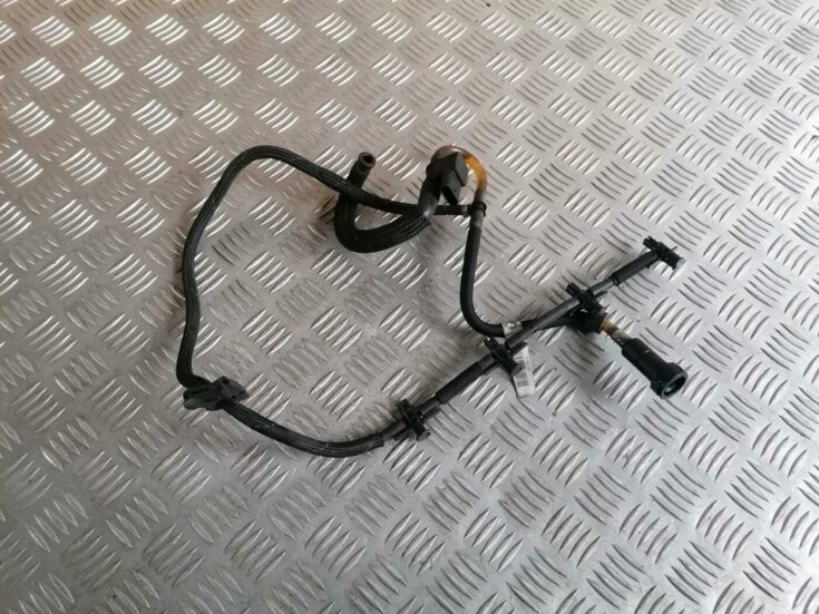 Degvielas atgriešanas caurule priekš BMW 123 E87 2008 BLACK