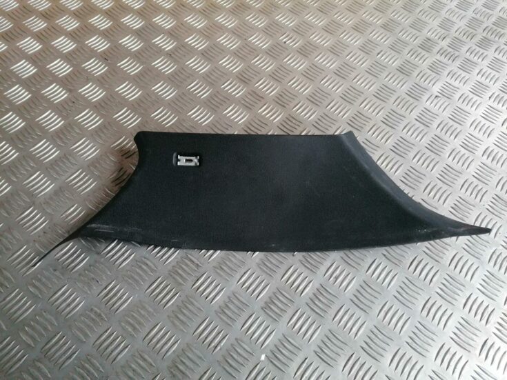 Aizmugurējas salona statnes apdare priekš BMW 123 E87 2008 BLACK