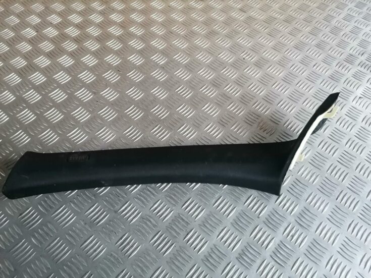 Priekšējas salona statnes apdare priekš BMW 123 E87 2008 BLACK