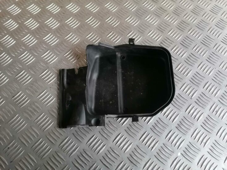 Ieplūdes gaisa deflektors, pa kreisi priekš BMW 123 E87 2008 BLACK