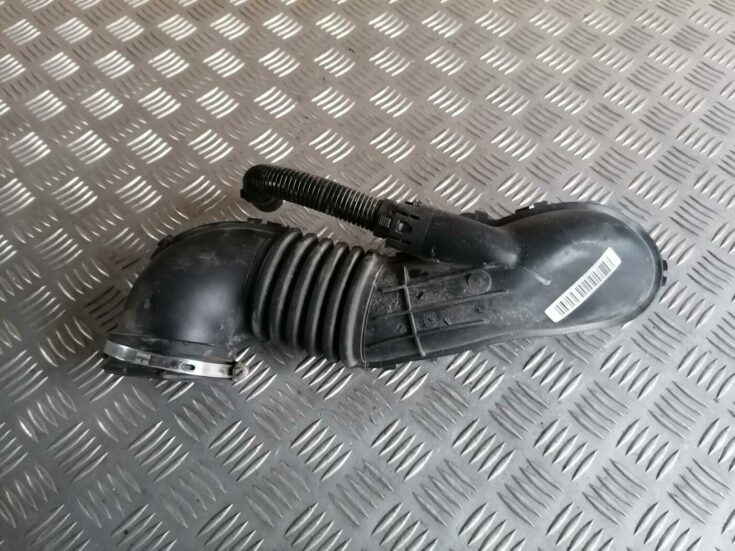Interkulera caurule priekš BMW 123 E87 2008 BLACK