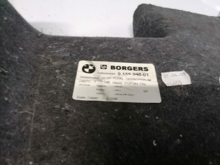 Bagāžnieka nodalījuma sānu apdare priekš BMW 123 E87 2008 BLACK