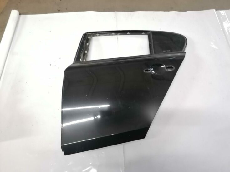 Aizmugurējās kreisās durvis priekš BMW 123 E87 2008 BLACK