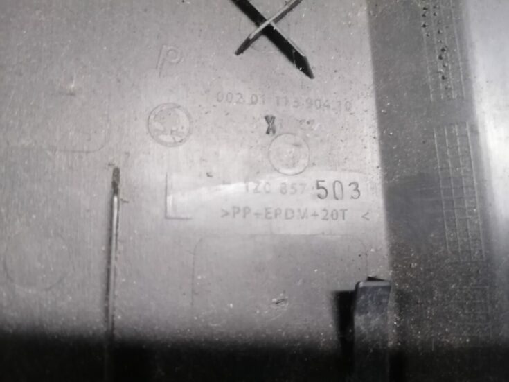 Mērinstrumentu paneļa sānu apdare priekš ŠKODA OCTAVIA 2006