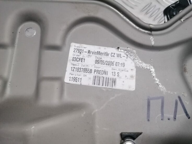 Stikla pacelšanas mehānisma panele priekš ŠKODA OCTAVIA 2006