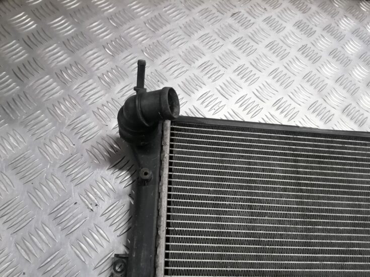 Dzesēšanas radiators priekš ŠKODA OCTAVIA 2006