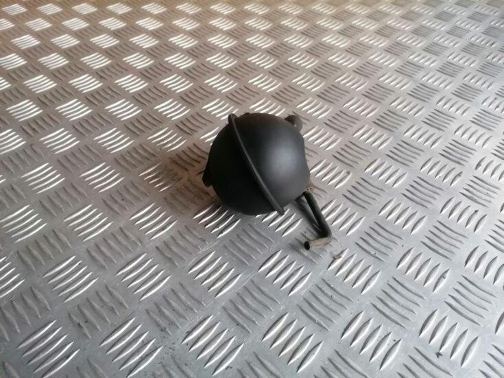 Vakuuma gaisa tilpne priekš ŠKODA OCTAVIA 2006