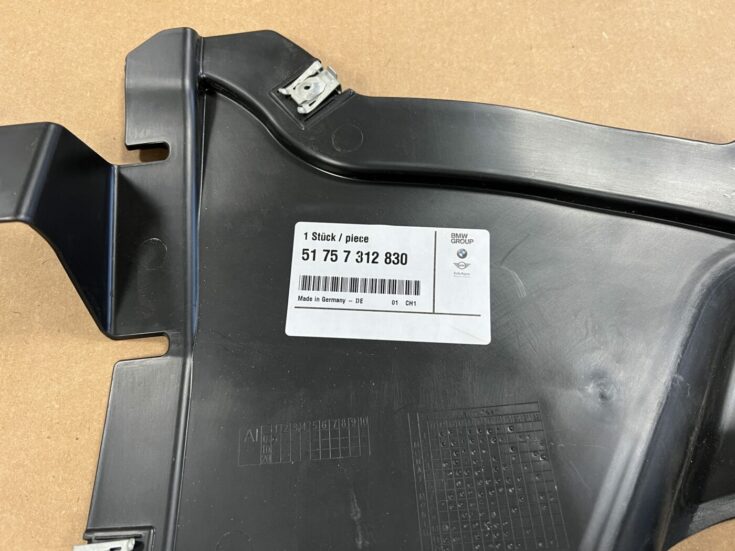 Priekšējais labais paspārns priekš BMW 520D F11 2011 TOURING
