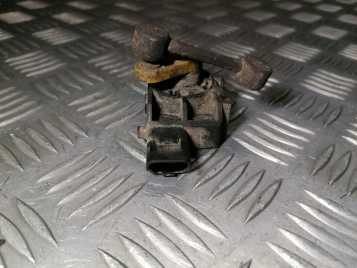 Lukturu diapazona korekcijas sensors, priekšā priekš PEUGEOT 607 2010