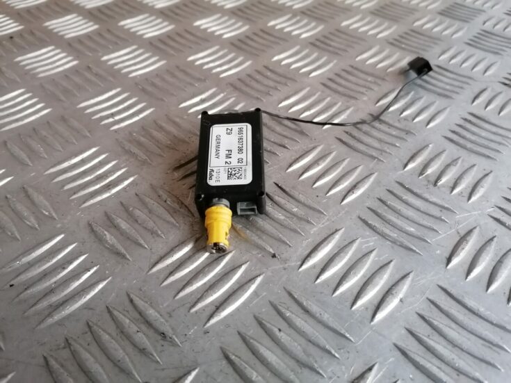 Antenas pastiprinātāja bloks priekš PEUGEOT 607 2010