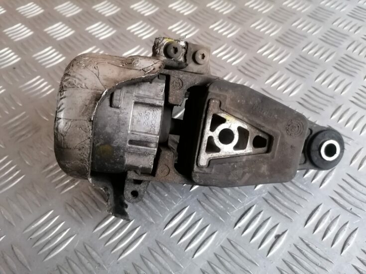 Dzinēja spilvens priekš PEUGEOT 607 2010