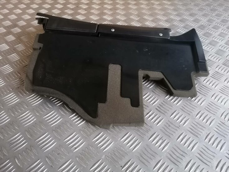 Mērinstrumentu paneļa apakšēja apdare priekš PEUGEOT 607 2010