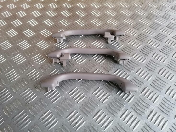 Salona rokturis griestos priekš PEUGEOT 607 2010