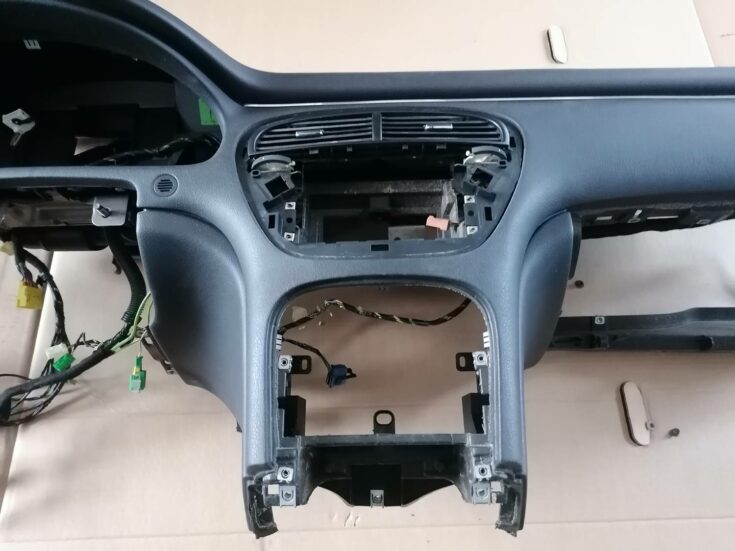 Mērinstrumentu panelis priekš PEUGEOT 607 2010