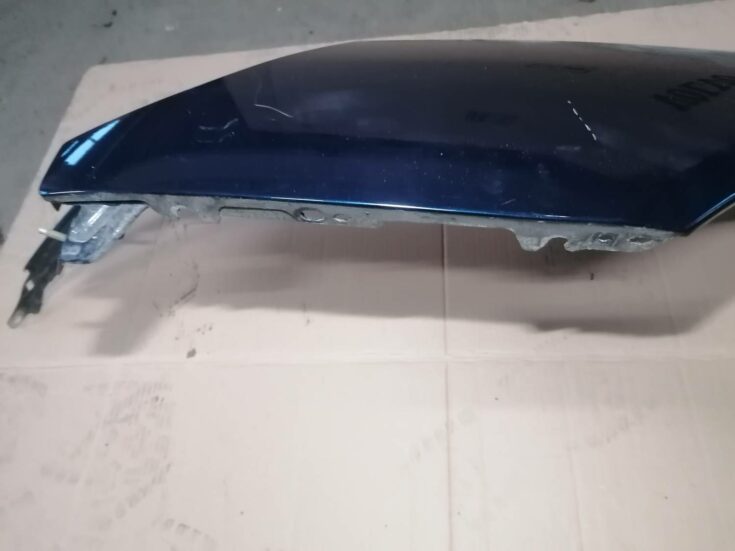 Priekšējais kreisais spārns priekš PEUGEOT 607 2010