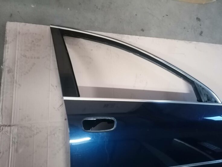 Priekšējās labās durvis priekš PEUGEOT 607 2010