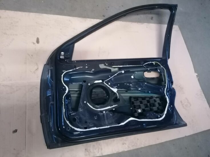 Priekšējās labās durvis priekš PEUGEOT 607 2010