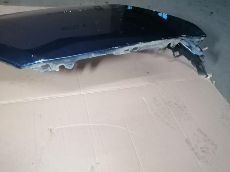 Priekšējais labais spārns priekš PEUGEOT 607 2010