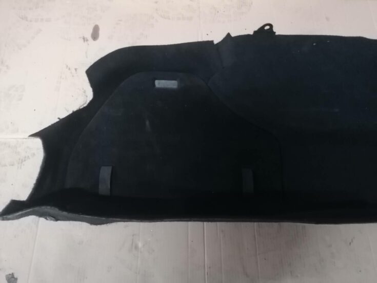 Bagāžnieka nodalījuma sānu apdare priekš PEUGEOT 607 2010