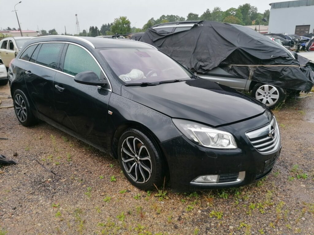 OPEL INSIGNIA SPORTS TOURER 2013 185