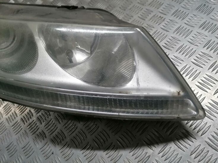Priekšējais labais lukturis priekš VW PHAETON 2003