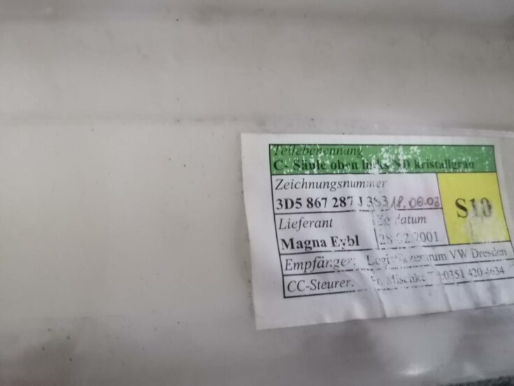 Aizmugurējas salona statnes apdare priekš VW PHAETON 2003