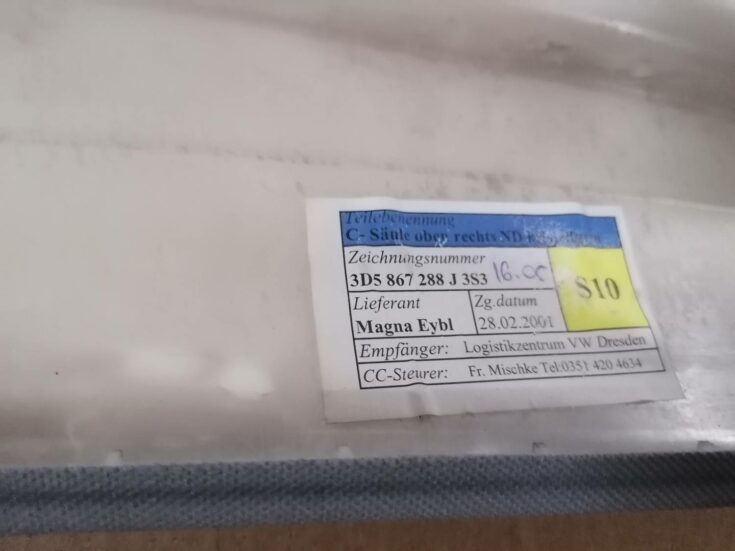 Aizmugurējas salona statnes apdare priekš VW PHAETON 2003