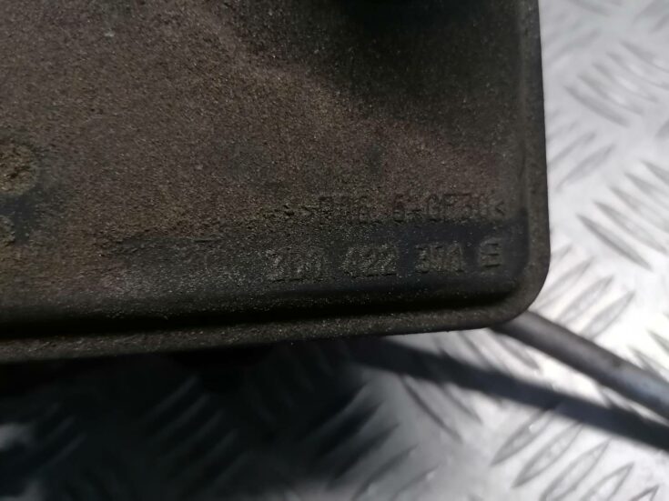 Stūres pastiprinātāja tvertne priekš VW PHAETON 2003