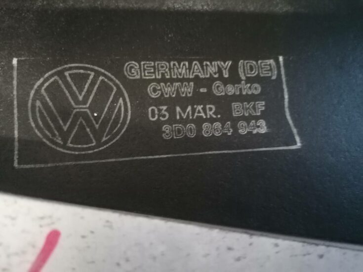 Priekšējās labās durvis priekš VW PHAETON 2003