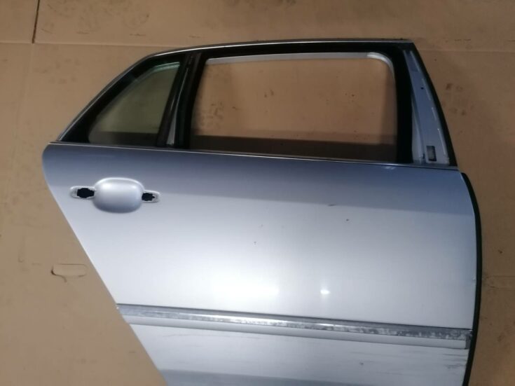 Aizmugurējās labās durvis priekš VW PHAETON 2003
