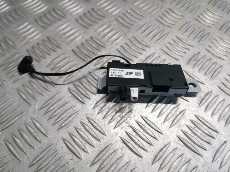 Antenas pastiprinātāja bloks priekš OPEL INSIGNIA SPORTS TOURER 2013