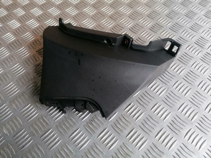 Mērinstrumentu paneļa apakšēja apdare priekš OPEL INSIGNIA SPORTS TOURER 2013