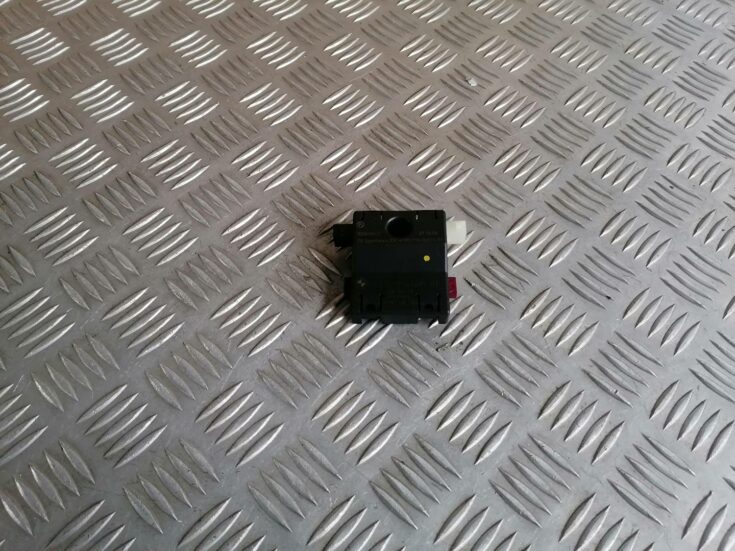 Antenas pastiprinātāja bloks priekš BMW 318D E91 2008 TOURING
