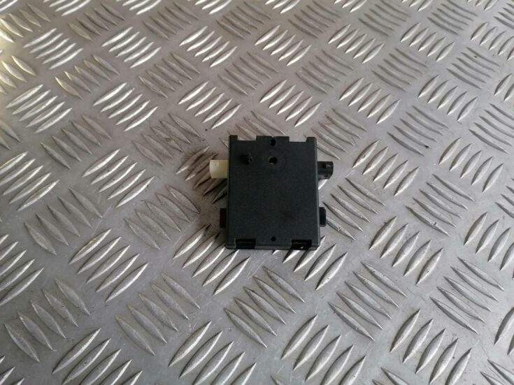 Antenas pastiprinātāja bloks priekš BMW 318D E91 2008 TOURING