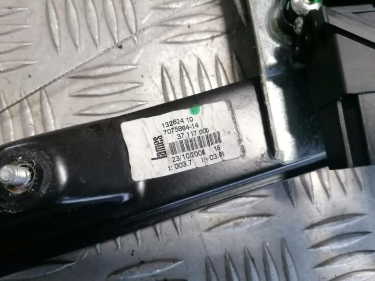Stikla pacelšanas mehānisms aizmugurējais labais priekš BMW 318D E91 2008 TOURING