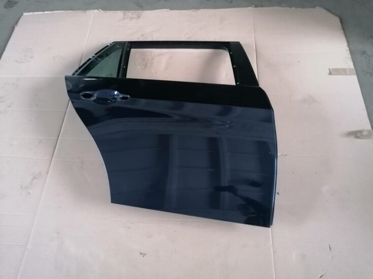 Aizmugurējās labās durvis priekš BMW 318D E91 2008 TOURING