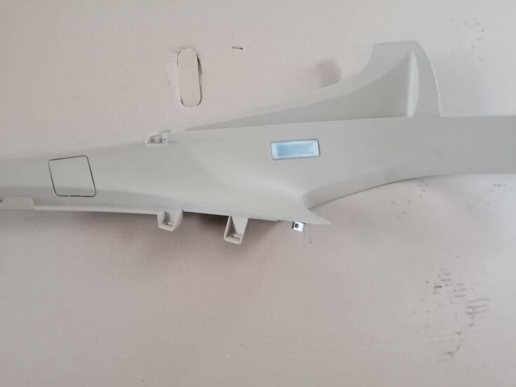 Bagažnieka nodalījuma statnes apdare priekš BMW 318D E91 2008 TOURING