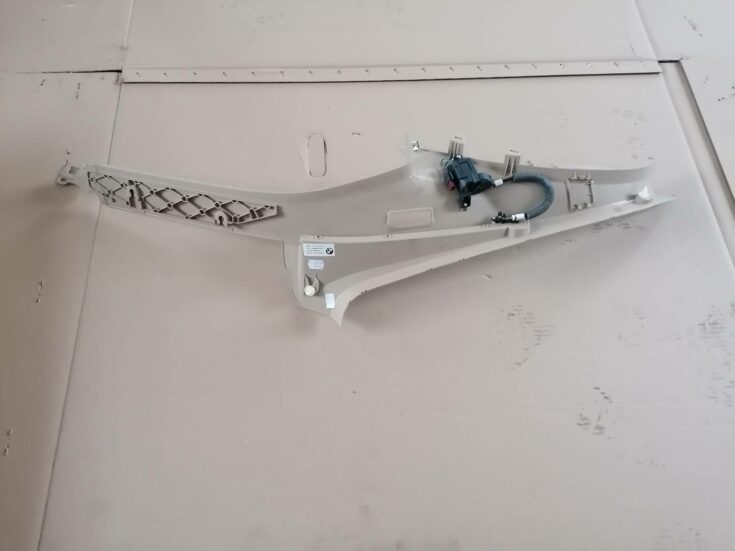 Aizmugurējas salona statnes apdare priekš BMW 318D E91 2008 TOURING