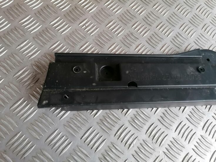 Bagāžnieka nodalījuma plastmasa priekš BMW 318D E91 2008 TOURING