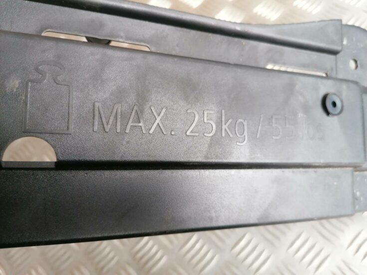 Bagāžnieka nodalījuma plastmasa priekš BMW 318D E91 2008 TOURING