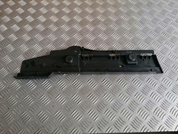 Bagāžnieka nodalījuma plastmasa priekš BMW 318D E91 2008 TOURING