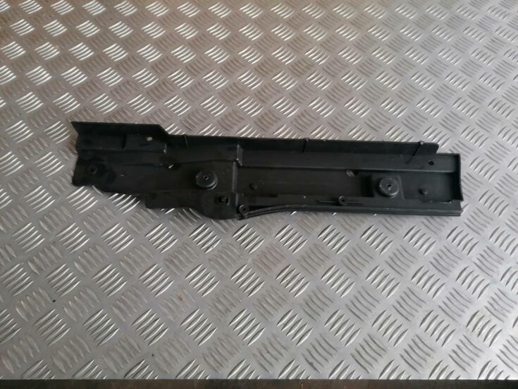 Bagāžnieka nodalījuma plastmasa priekš BMW 318D E91 2008 TOURING