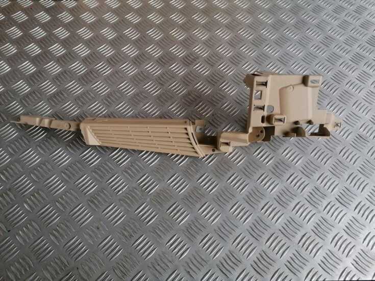 Bagāžnieka nodalījuma ventilācijas režģis priekš BMW 318D E91 2008 TOURING