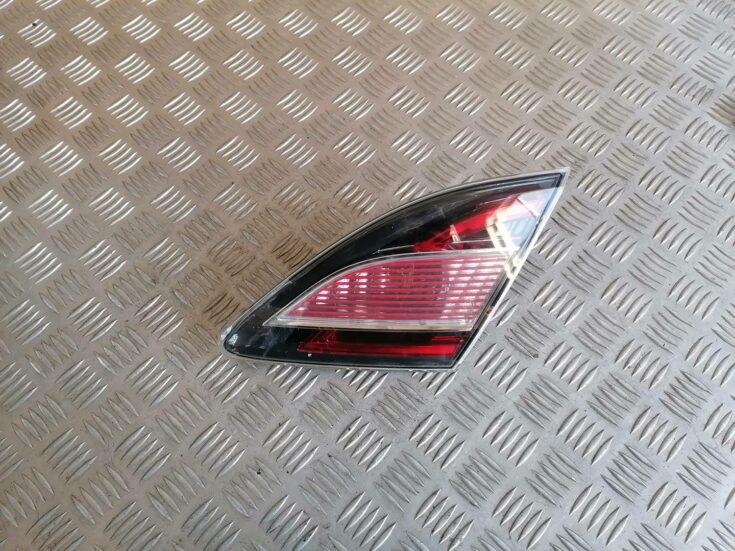 Bagāžnieka vāka labais lukturis priekš MAZDA 6 2007