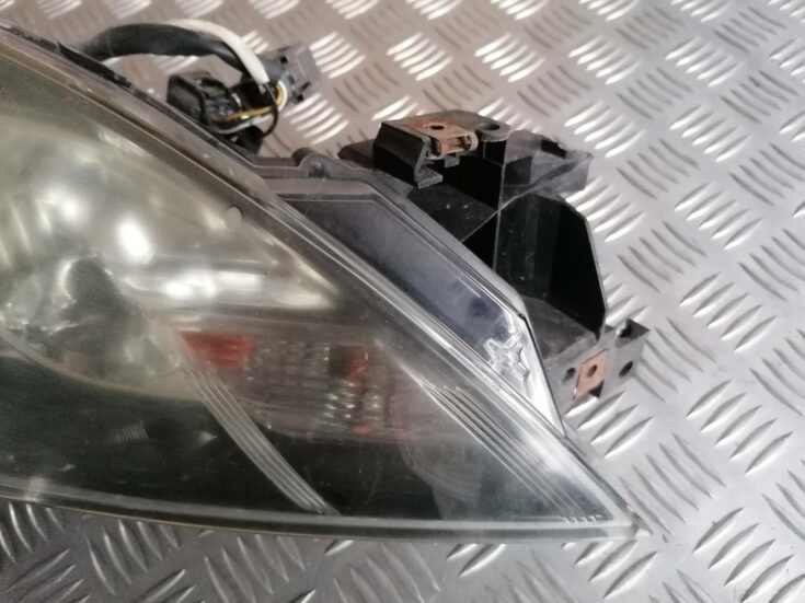 Priekšējais labais lukturis priekš MAZDA 6 2007