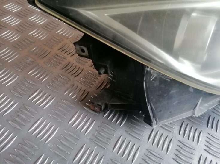 Priekšējais labais lukturis priekš MAZDA 6 2007