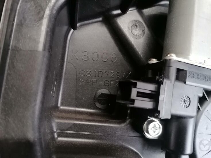 Stikla pacelšanas mehānisma panele priekš MAZDA 6 2007