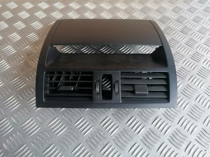 Mērinstrumentu paneļa gaisa vads, centrā priekš MAZDA 6 2007